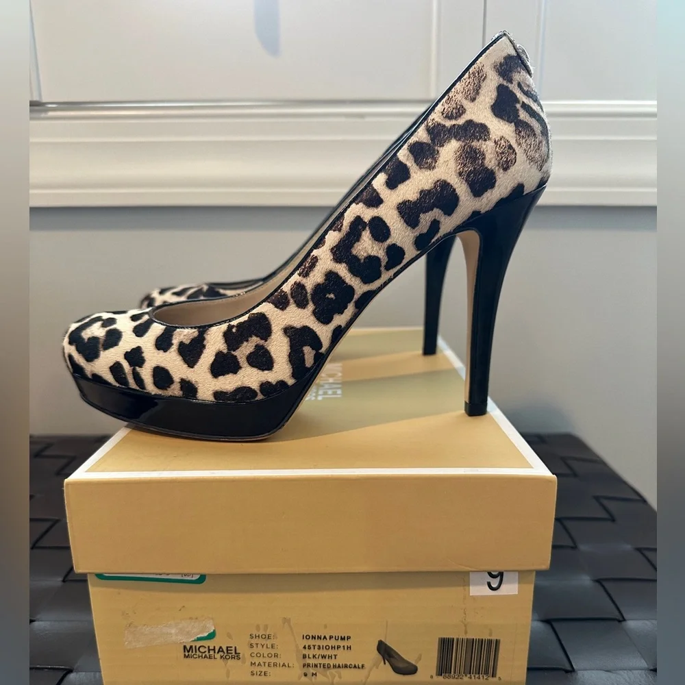 MICHAEL Michael Kors Black and White Leopard Print Pumps